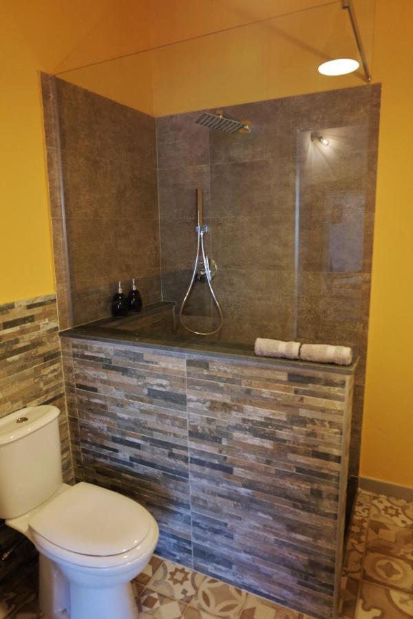 B&B CasaNera Riposto Bagian luar foto