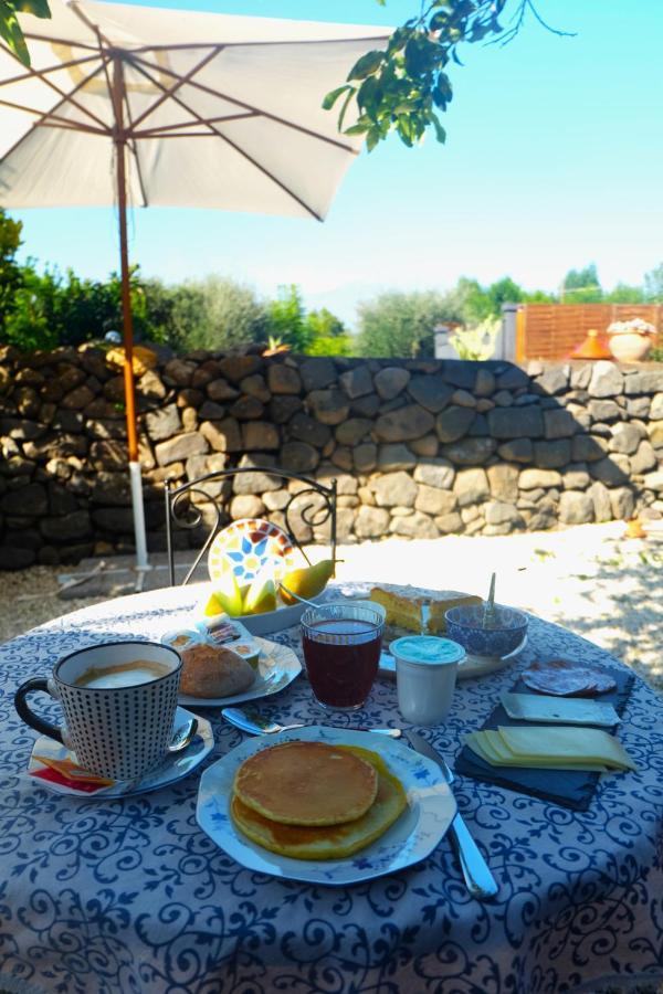 B&B CasaNera Riposto Bagian luar foto